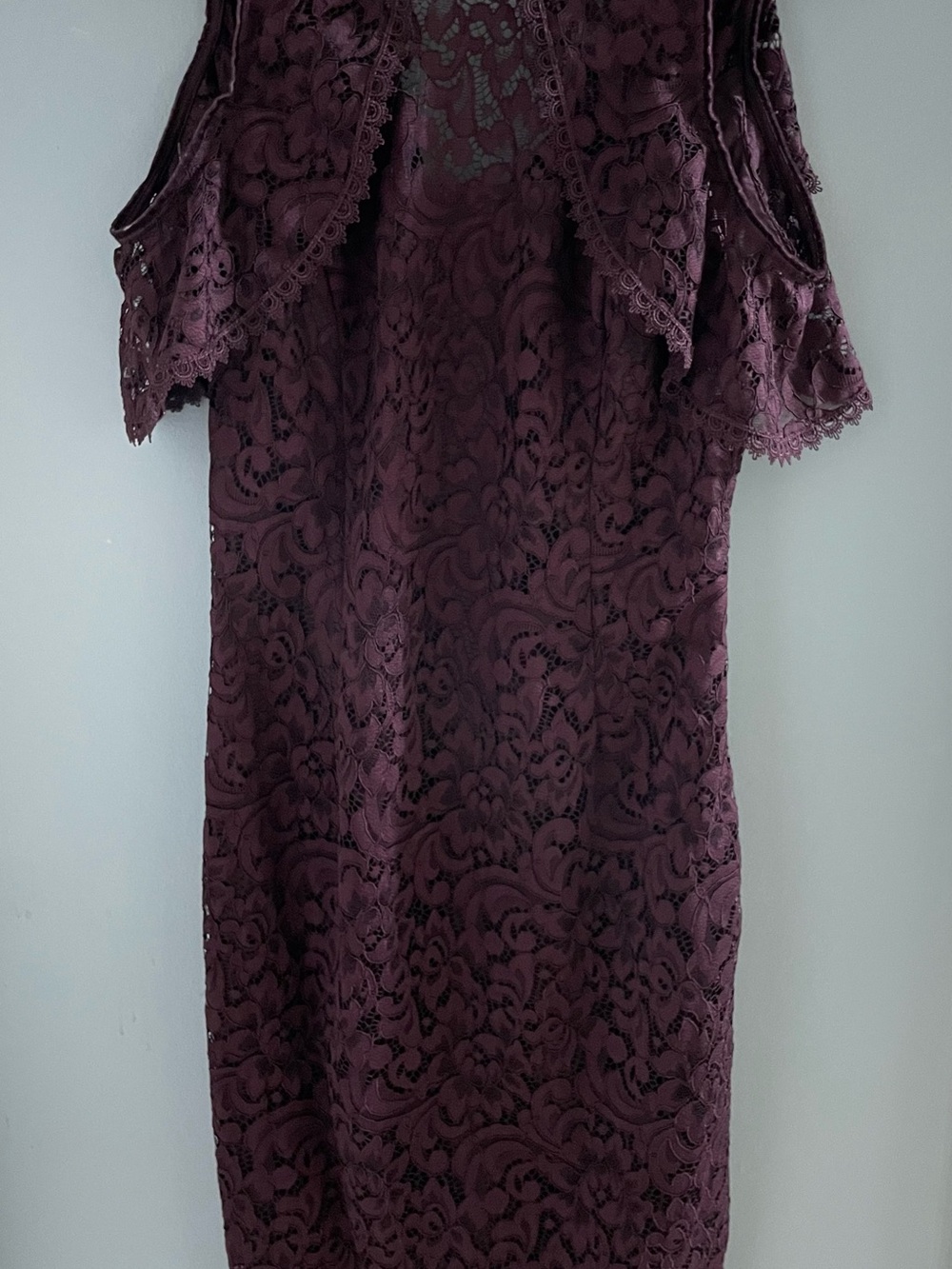 Floral Lace Midi Dress in Purple Like New